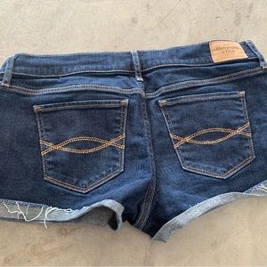 Abercrombie &Fitch size 8 W29 shorts